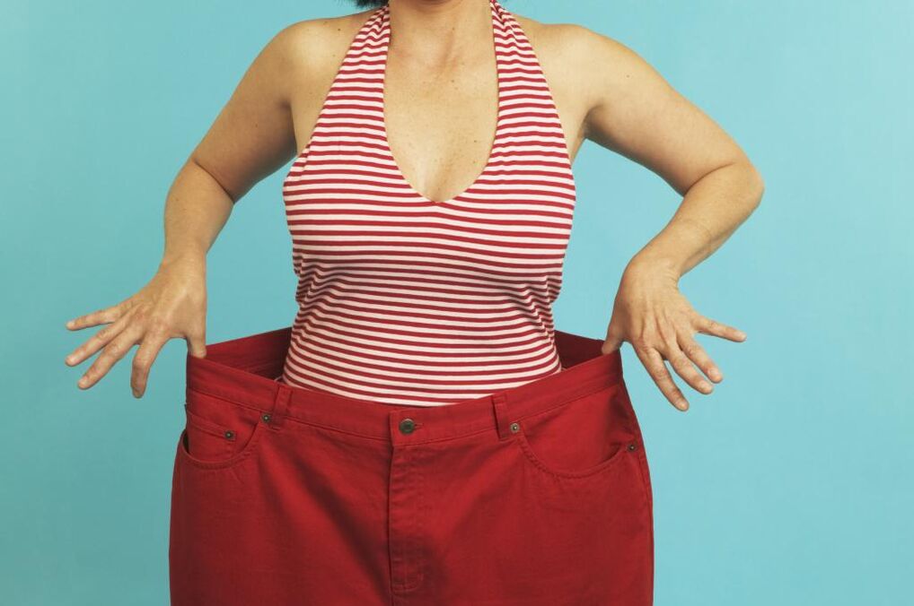duże dżinsy w wyniku utraty wagi